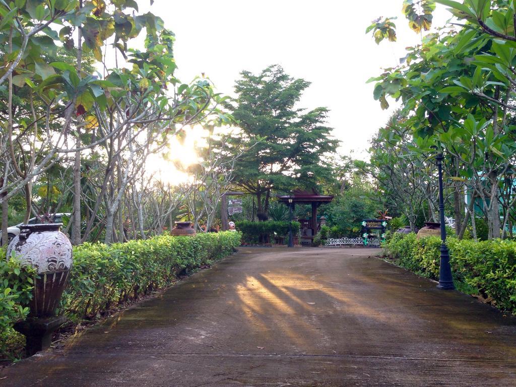 Panpim Resort Noen Hom Extérieur photo